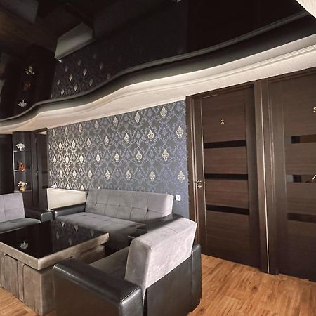 Lilu Apartment Telavi Bagian luar foto