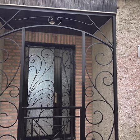 Lilu Apartment Telavi Bagian luar foto