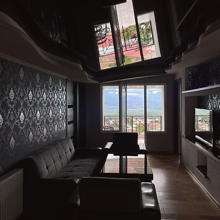 Lilu Apartment Telavi Bagian luar foto