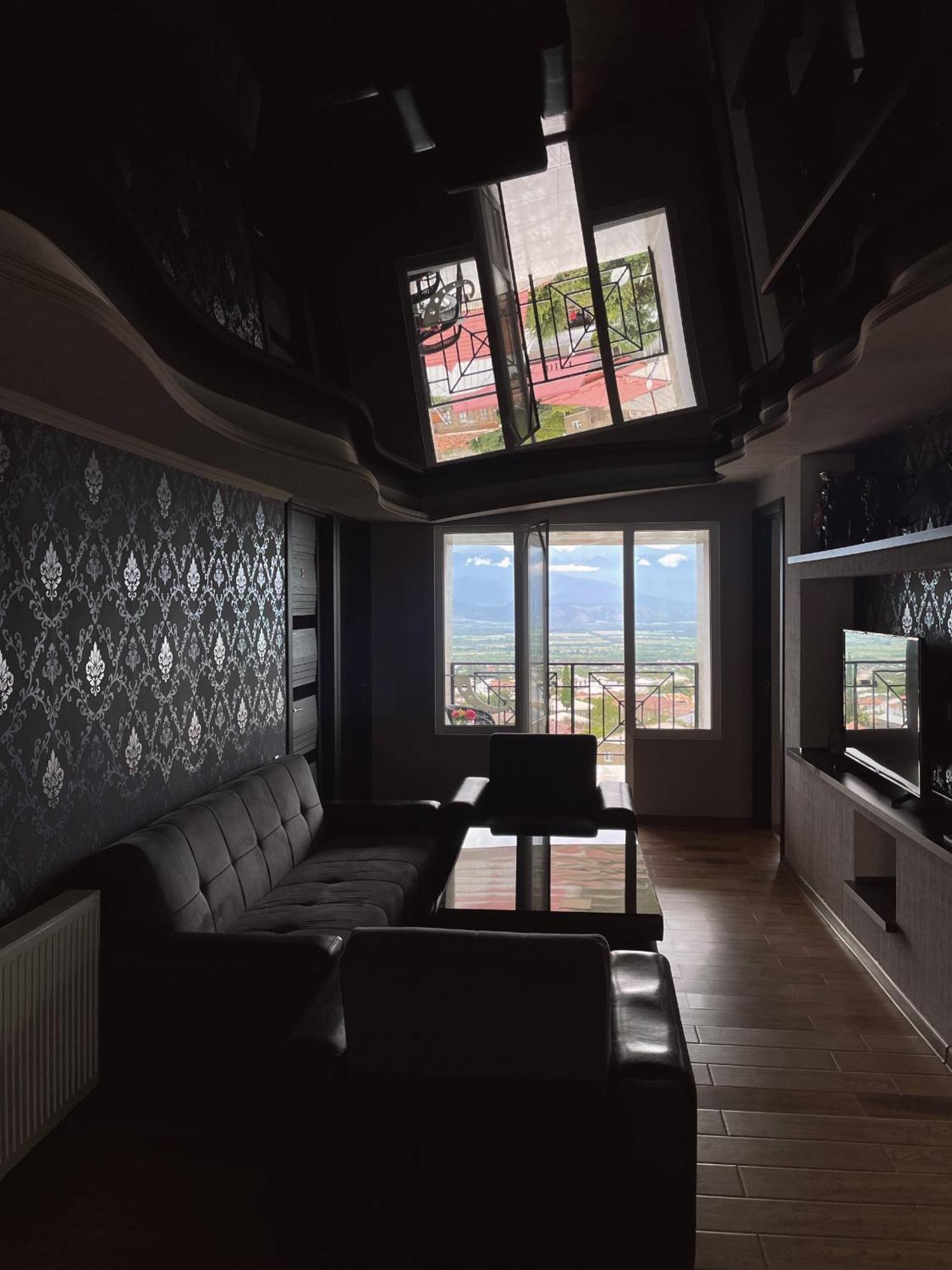 Lilu Apartment Telavi Bagian luar foto