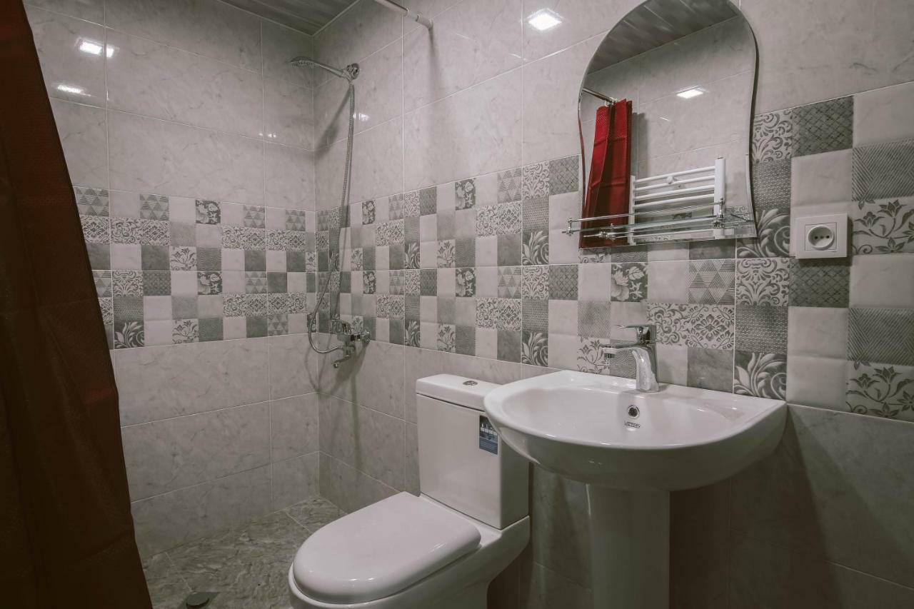 Lilu Apartment Telavi Bagian luar foto