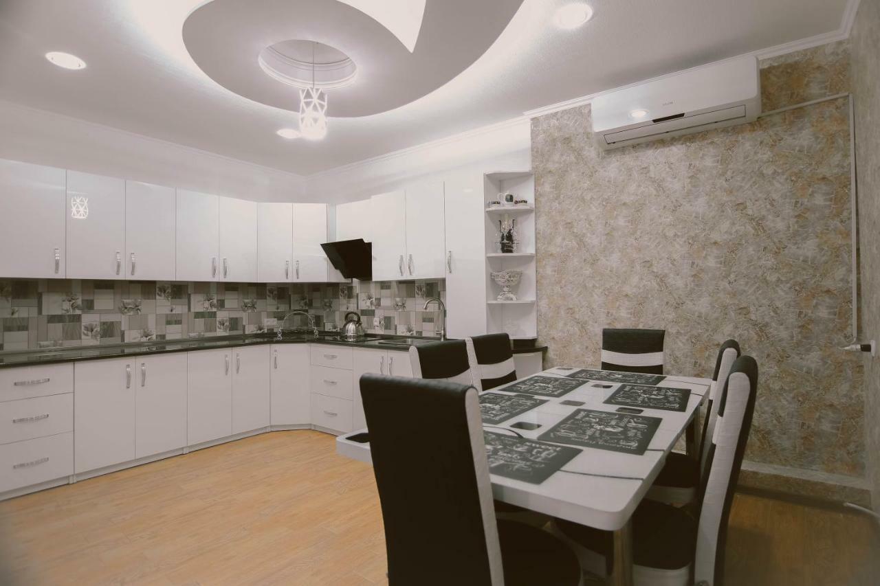 Lilu Apartment Telavi Bagian luar foto